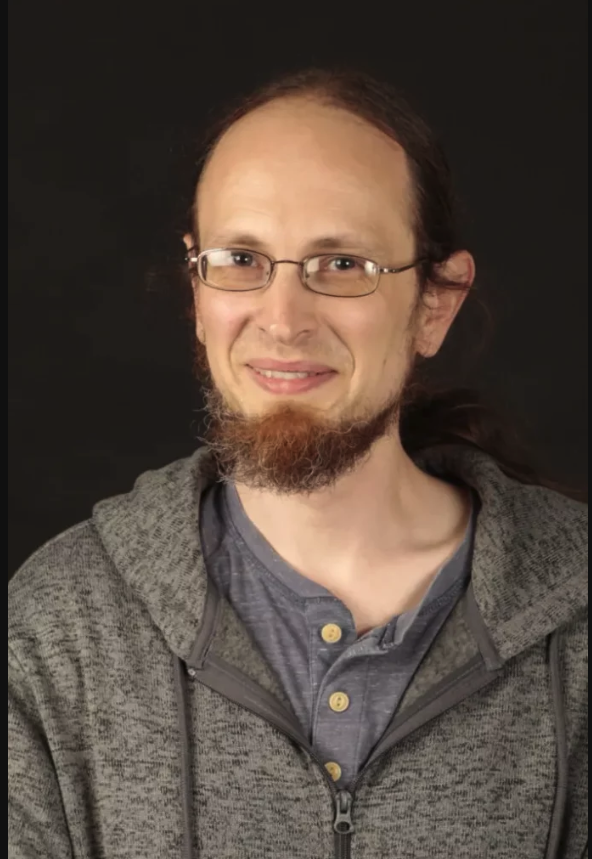 Holsapple_J_Headshot_01