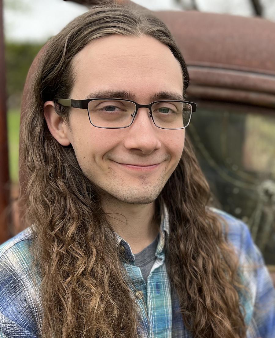 Barber_Ellis_Headshot